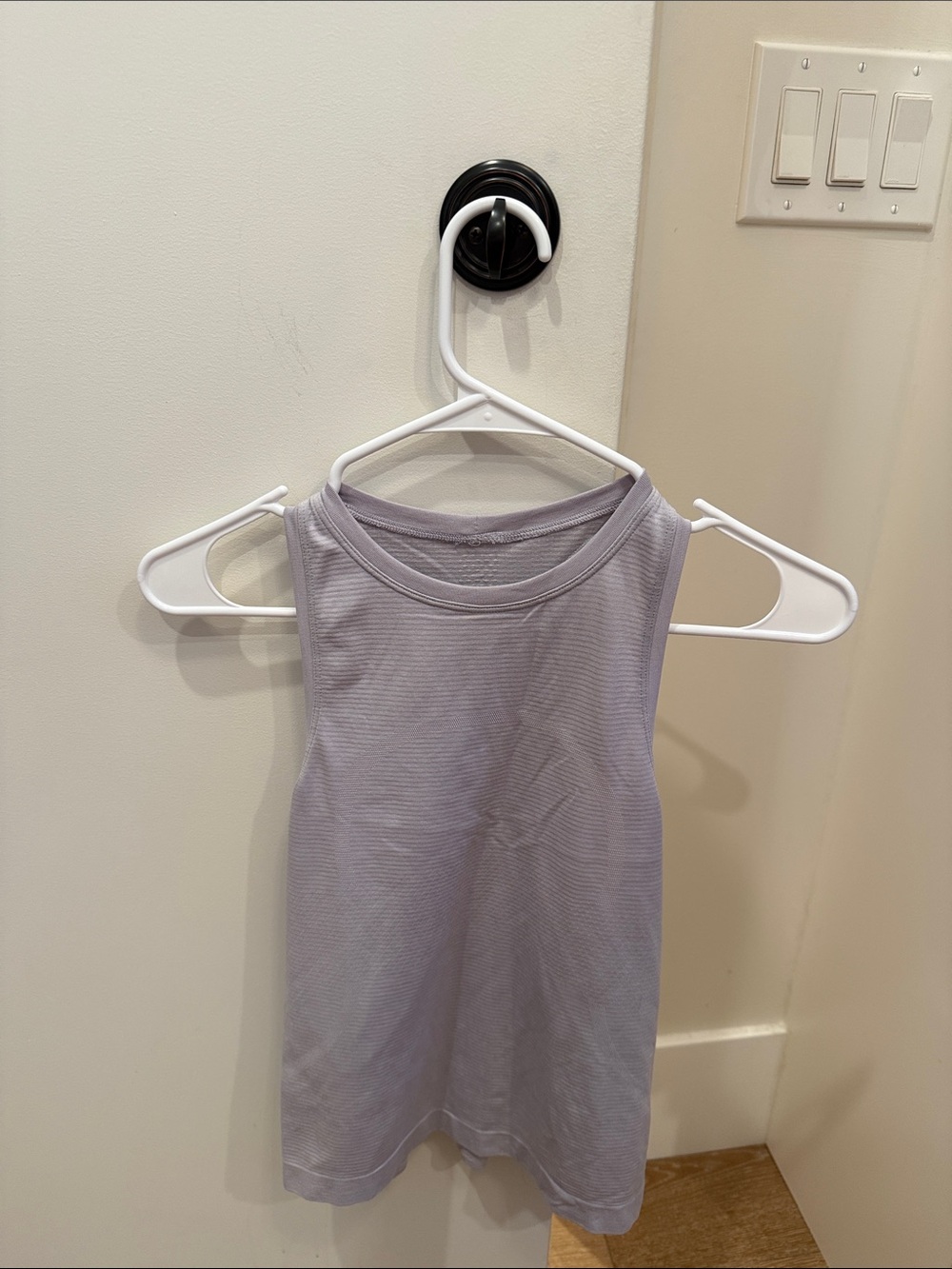 Lilac Lululemon Swiftly High Neck Tank Top, size 4, waist length